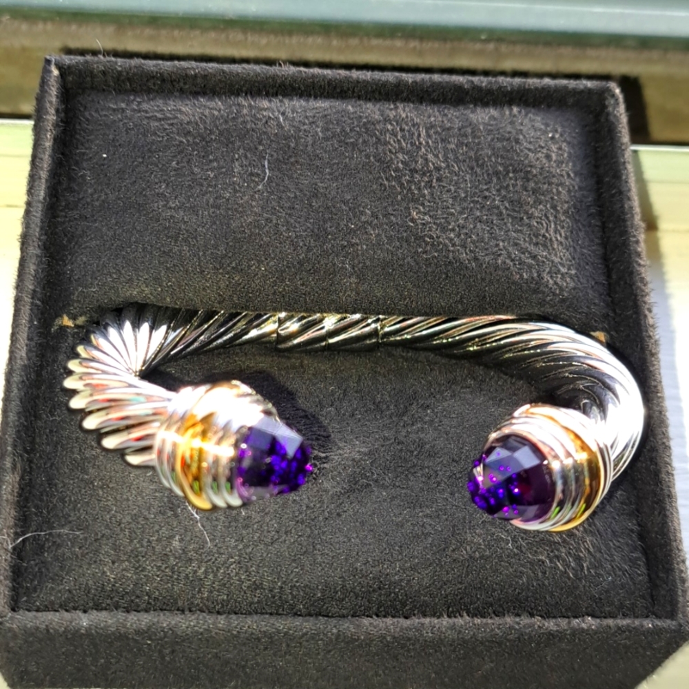 David Yurman 2 tone bracelet. NWOT Extra Thick